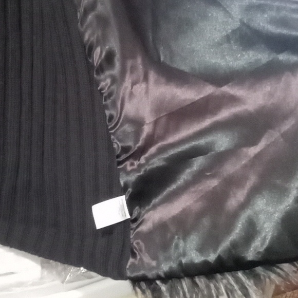 Adrianna Papell Faux Fur Vest (Plus sized) - Picture 9 of 17